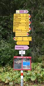 (280'164) - Wanderwegweiser am 9. September 2025 in Vals, Zervreila