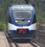 Teleaufnahme des VT 728 bei der Einfahrt in Schleswig im Jahr 2009.