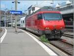 Mit einer SBB Re 460 an der Spitze verlässt ein IR 90 / IR 95 Lausanne in Richtung Wallis. 

9. Mai 2025