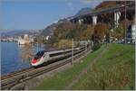Ein SBB RABe 503 ist bei Villeneuve auf dem Weg von Milano nach Genève. 

14. Nov. 2024