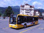 (277'846) - GrindelwaldBus, Grindelwald - Nr. 220/BE 109'220 - Mercedes am 15. Juli 2025 beim Bahnhof Grindelwald
