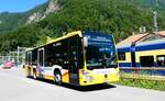 (279'361) - GrindelwaldBus, Grindelwald - Nr. 203/BE 905'203 - Mercedes am 25. August 2025 beim Bahnhof Zweiltschinen