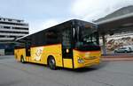(281'723) - PostAuto Wallis - VS 424'839/PID 10'085 - Iveco am 21. Oktober 2025 beim Bahnhof Visp