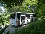 (276'113) - Welti-Furrer, Bassersdorf - Nr. 42/ZH 250'855 - Mercedes am 31. Mai 2025 beim Bahnhof Uetliberg
