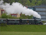 Brauereifest Feldschlsschen.

Der Sandwichzug mit E 2/2 8666 'Chnurrli' und E 3/3 8512 auf Pendelfahrt Rheinfelden-Feldschlsschen. April 2025.
