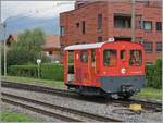 Der von der Brünigbahn beschaffte heutige Tm 106 002 kann seine Ähnlichkeit mit dem normalspurigen Tm der SBB kaum verbergen. 

Nachdem der Tm 106 002 den Ta 2/2 N° 3  Trudy  auf Gleis 1 Abgestellt hat, dieselt der Tm 106 002 wieder in Depotareal zurück; allem Anschein nach ist er nicht würdig genug, an der Fahrzeugschau teilzunehmen. 

23. August 2025