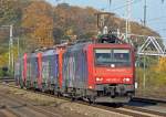 482 022-1 der SBB Cargo berfhrt drei andere SBB Loks aufgenommen in Kln West am 30.10.09