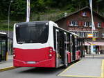 (276'482) - PostAuto Bern - BE 707'874/PID 12'419 - Mercedes (ex Wiener Linien, A-Wien Nr. 8163) am 7. Juni 2025 beim Bahnhof Brienz