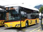 (276'280) - PostAuto Graubnden - GR 162'991/PID 12'081 - eSolaris am 5. Juni 2025 beim Bahnhof Gstaad