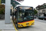 (279'872) - PostAuto Bern - BE 862'361/PID 12'280 - eSolaris am 4. September 2025 beim Bahnhof Interlaken West