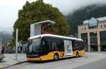 (280'649) - PostAuto Bern - BE 610'535/PID 12'124 - eMercedes am 23. September 2025 beim Bahnhof Interlaken West