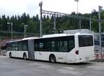 (275'861) - Wieland, Murten - Nr. 123/FR 300'604 - Mercedes (ex Knecht, Windisch Nr. 215; ex Interbus, Yverdon Nr. 215; ex BVB Basel Nr. 794; ex ASN Stadel Nr. 199/PID 4125) am 26. Mai 2025 beim Bahnhof Langnau
