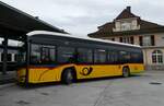 (283'223) - PostAuto Bern - BE 541'062/PID 12'352 - eSolaris am 16. Dezember 2025 beim Bahnhof Spiez