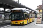 (283'232) - PostAuto Bern - BE 541'062/PID 12'352 - eSolaris am 16. Dezember 2025 beim Bahnhof Spiez