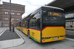 (283'234) - PostAuto Bern - BE 862'367/PID 12'281 - eSolaris am 16. Dezember 2025 beim Bahnhof Spiez