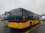(270'100) - CarPostal Ouest - VD 615'807/PID 10'710 - Mercedes am 22. Dezember 2024 in Kerzers, Interbus