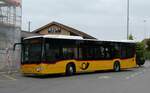 (281'275) - Wieland, Murten - Nr. 118/FR 300'595/PID 11'558 - Mercedes am 11. Oktober 2025 beim Bahnhof Kerzers