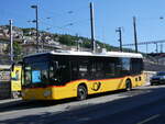 (275'962) - CarPostal Ouest - NE 113'901/PID 11'162 - Mercedes am 30. Mai 2025 beim Bahnhof Neuchtel
