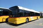 (278'741) - CarPostal Ouest - VD 172'736/PID 5068 - Solaris (ex PostAuto Bern) am 9. August 2025 in Yverdon, Garage