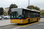 (281'210) - CarPostal Ouest - VD 475'383/PID 10'528 - Mercedes (ex TPB, Sdeilles) am 11. Oktober 2025 beim Bahnhof Yverdon