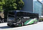 (276'309) - Rubi, Interlaken - BE 609'580 - Van Hool am 6. Juni 2025 beim Bahnhof Brig