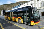 (281'701) - PostAuto Wallis - VS 581'433/PID 12'161 - eMercedes am 21. Oktober 2025 beim Bahnhof Brig