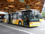 (276'315) - PostAuto Wallis - Nr. 44/VS 243'991/PID 5153 - Setra am 6. Juni 2025 beim Bahnhof Sion
