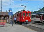 Der RhB Bernina Bahn ABe 4/4 I 35 der Blonay - Chamby Bahn wartet in Blonay auf die Abfahrt nach Chaulin.  

19. Juli 2025