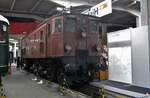 Am 25 September 2010 steht SBB Historic 10439 aus Ausstellungsstck ins Bw Bienne whrend das Jubilum  150 Annes de Arc Jurassin .  Die 1.Reihe der Ae 3/6 wurde noch mit Triebstangen ausgerstet, wo die 2. und 3. Serie mit asymmetrischer Bchli-Antrieb vorgesehen war.