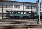 150 Jahre Emmentalbahn.

Tem 225 041 der BLS Stiftung rangiert die Wagen des Schnaaggi Schaaggi im Bahnhof Burgdorf. Im Bild ist C 69 der Zürcher Museumsbahn. Mai 2025.