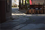 150 Jahre Emmentalbahn.

Kurz ein Blick neben das Gelnde des Vereins Extrazug. Dort gibt es tatschlich noch Lorenschienen in einem Werksbetriebsgelnde, wie anno dunnemal. Der Blick in die Vergangenheit  verblfft und rundet das Jubilum der Bahn nebenan passend ab. Langnau, Mai 2025.
