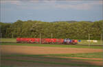 Am 843 061 mit einem kurzen Zug zur Kebag. Dnnerenfeld, Oensingen, August 2025.