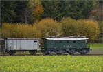 Sonderfahrt mit Be 4/4 102 der Emmentalbahn nach Brugg. 

Ausfahrt aus Lotzwil. November 2025.