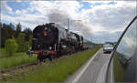 150 Jahre Emmentalbahn. 

141-R-1244 auf der RSHB-Strecke im Rahmen der grossen Emmentalrundfahrt zum Jubilum. An Rotwald bei Mussachen. Mai 2025.