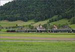 150 Jahre Emmentalbahn. 

141-R-1244 auf dem Rückweg von der grossen Emmentalrundfahrt anlässlich des Jubiläums. Stegmättli, Mai 2025.