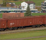 Sonnentag in Frick.

Leerer Rübenzug mit 186 452 und 186 910 und gepflegten wenn auch verbeulten offenen Güterwagen. Im Bild ist 37 80 5421 448-1 RIV D-TSSC Eas 066. Frick, November 2024.