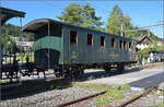 150 Jahre Tsstalbahn.

Der gemischtklassige Wagen BC 4563 der SBB wurde der Vorgngerbahn Jura Neuchteloise (JN) bereits 1886 durch die SIG Neuhausen geliefert, somit ein wahrer Oldtimer. Bei Grndung der SBB ging der Wagen mitsamt seiner Bahngesellschaft in den SBB auf. Dort war er noch rekordverdchtig lang in Betrieb, nmlich von 1901 bis 1974. Anschliessend ging es leihweise zur DVZO, die den Wagen 1983 schliesslich bernahm. Er fuhr am Jublium der Tsstalbahn im Zug mit der BT-Lok Eb 3/5 9 mit. Bretswil, September 2025.
