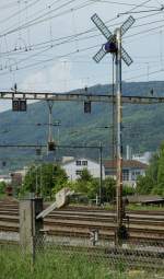 Noch stehen und signalisieren die letzten Formsignale der SBB im RB Biel/Bienne den Lauf der Zge und Rangierfahrten:
Rangieren verboten.