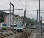 Der - meiner Meinung nach - im einem sehr gefälligen Werbekleidung gehaltene neue TPC ASD ABe 4/8 473 erreicht von Les Diablerest kommend sein Ziel Aigle. 
Im Hintergrund zu erkennen die historischen ABe 4/4 N° 1 (rechts) und N° 2 (links).

3. Aug. 2024