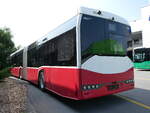 (276'504) - Aus Oesterreich: PostBus - (BD 15'716) - Solaris am 9. Juni 2025 in Kerzers, Interbus