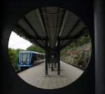 Abrahamsberg, Grne Linien, T17, T19, (T18). Bei der zweiten Dachkonstruktionsart ist die ganze Konstruktion aus Stahl und das Dach ist mit einem gewellten Material gedeckt. 28.08.2007 (Matthias)