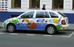 Skoda Fabia 1  Zdravotni Klaun  bersetzt:  Gesundheitsclown . Aufgenommen whrend eines Prag-Urlaubes im Juni 2009. Ich wrde mich freuen, wenn ihr auch meine Skoda-Modellauto-Homepage auf www.skoda-modelle.de besucht.