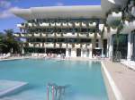 Poolansicht meines Urlaubshotels (Hotel Deloix) in Benidorm
aufgenommen im Oktober 2008