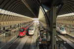 ETR 400, S-100 und S-102 in Sevilla Santa Justa am 5. Februar 2025