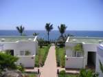 Blick vom Pool auf den Hotelgarten-Ausgang direkt am Meer.
Gran Canaria april 2009