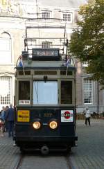 Museumstrassenbahn NZH A327 Kerkplein Den Haag 12-09-2009. 