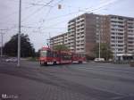 Tw 136 biegt in die Thiemstrae ein. Die Gebude im Hintergrund sind schon Geschichte. (14.09.2005)