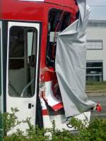 Tw 144 abgestellt in Betriebshof Neu Schmellwitz nach den Unfall am 10.04.08. 