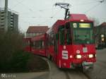 Tw 147 als Linie 1/4 wird in wenigen Minuten die  Stadthallenkreuzung  Richtung Betriebshof Neu Schmellwitz verlassen (12.03.2009)