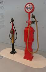 (282'989) - Standard-Tanks�ulen am 11. Dezember 2025 in Stuttgart, Mercedes-Benz Museum